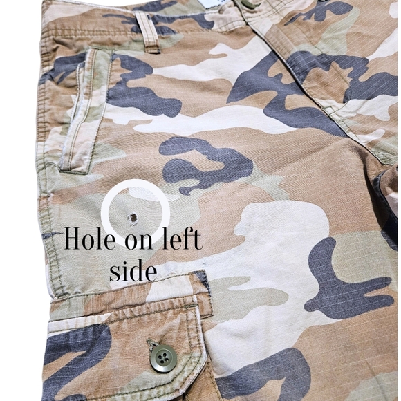 GAP Camo Cargo Shorts Mens 33 Adjustable Waist Y2K Baggy Hits Below Knee - Picture 8 of 13